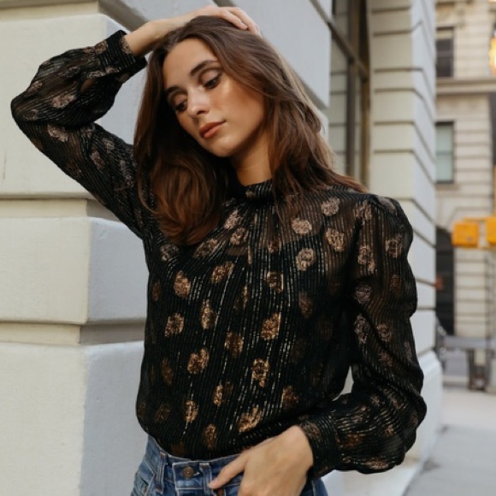 ⭐️ NWT MILLE Charlotte Metallic Top Black/Gold Paisley Sz M
